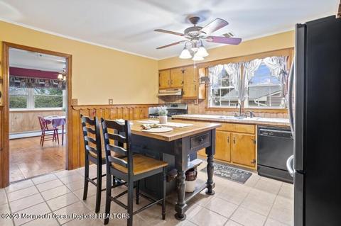 165 Walnut Dr, Brick, NJ 08724 photo 3