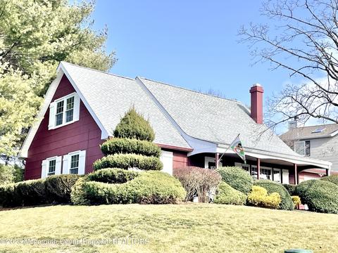 15 Intone Ln, Aberdeen, NJ 07747