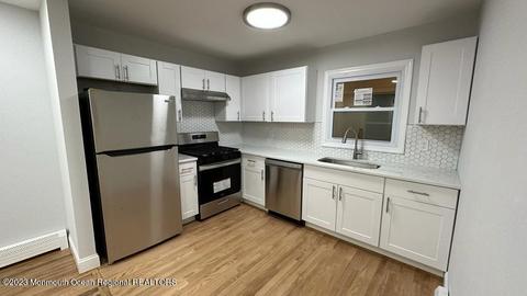 72 Berkshire Ct, Toms River, NJ 08753