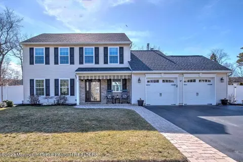 3 Nate Ln, Howell, NJ 07731