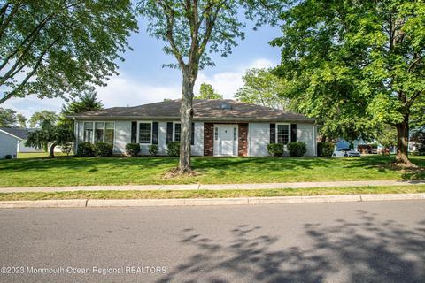 23 Farmview Ln, Columbus, NJ 08022