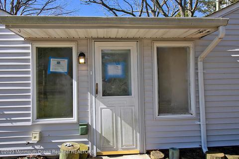 8 Poplar St, Waretown, NJ 08758 photo 4