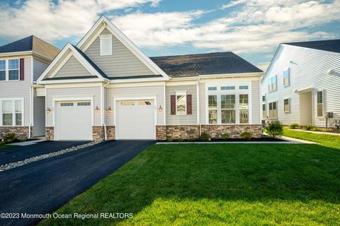 15 Aqueduct Blvd, New Egypt, NJ 08533