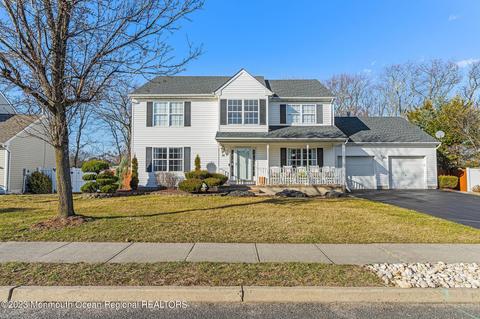 16 Grand Teton Ave, Howell, NJ 07731