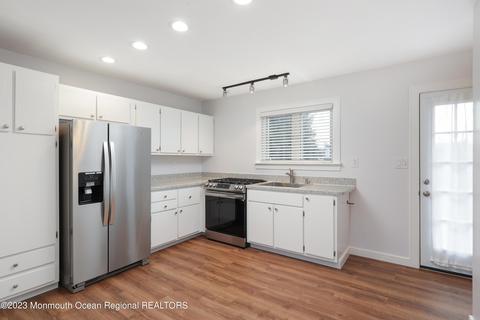 25 Middlesex Rd, Matawan, NJ 07747 photo 9