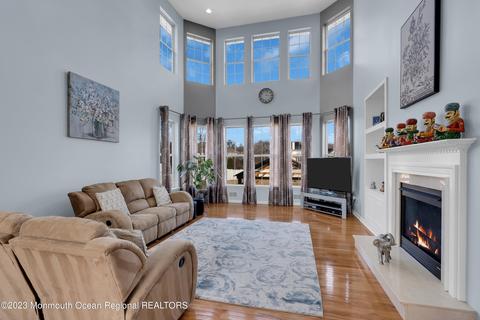 1813 Charlton Cir, Toms River, NJ 08755