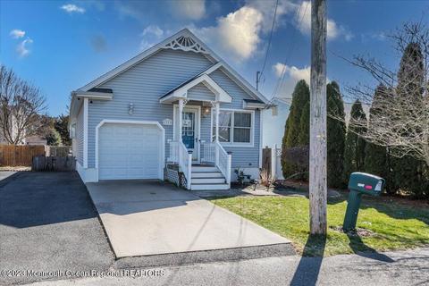 1317 Spray Ave, Beachwood, NJ 08722