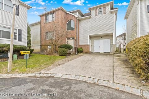 1003 Twin Oaks Dr, Lakewood, NJ 08701