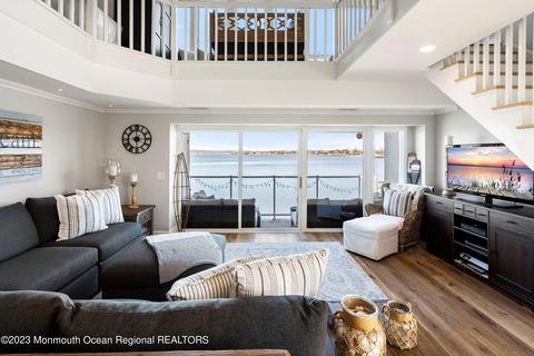 138 Bodman Pl #18, Red Bank, NJ 07701