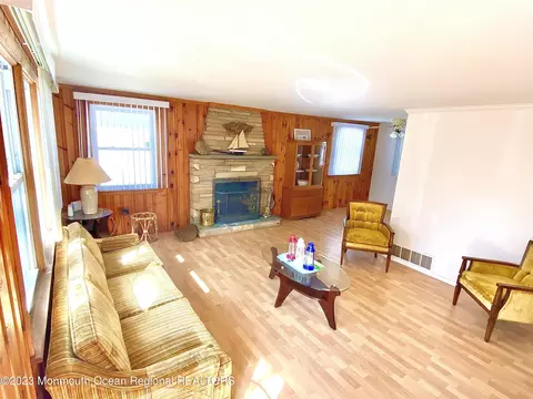 626 Baldwin St, Forked River, NJ 08731 photo 5