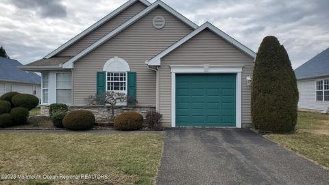3178 Dillon Ln, Toms River, NJ 08755