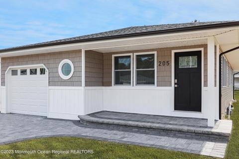 205 Fort De France Ave, Toms River, NJ 08757