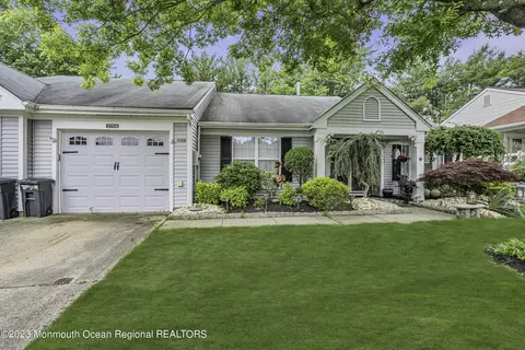 1170 Thornbury Ln # b, Manchester, NJ 08759