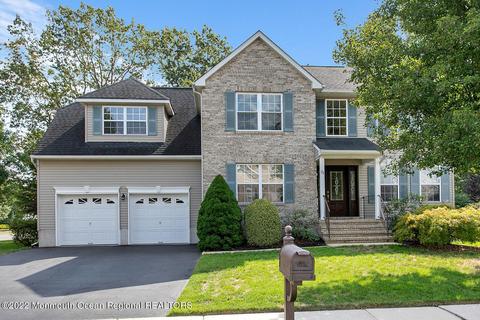 21 Nate Ln, Howell, NJ 07731