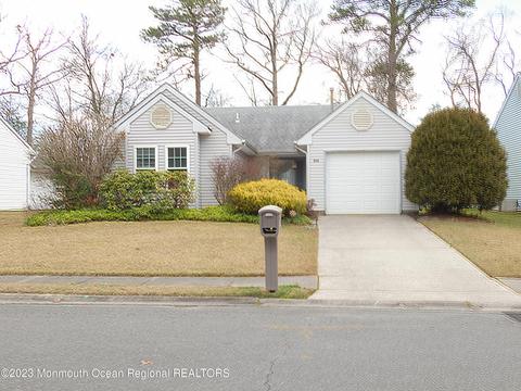 202 Danbury Dr, Little Egg Harbor, NJ 08087