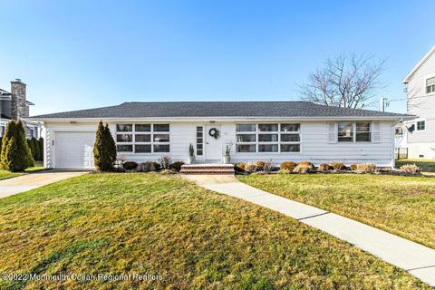 13 Anderson St, Monmouth Beach, NJ 07750