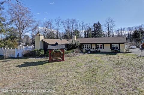 4 Grant Ct, Tinton Falls, NJ 07724