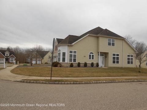 25 Quincy Ter, Barnegat, NJ 08005