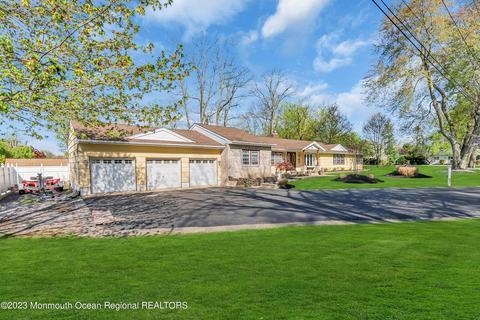 59 Reynolds Dr, Eatontown, NJ 07724