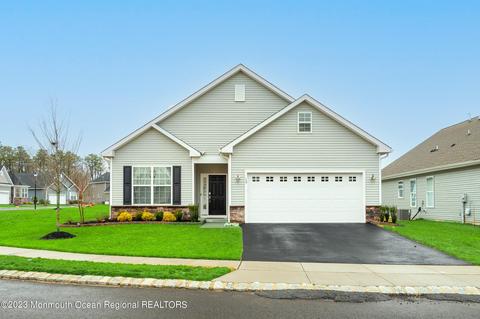 10 Birmingham Dr, Barnegat, NJ 08005