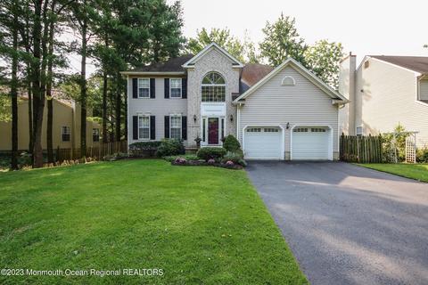 12 Heritage Dr, Shrewsbury, NJ 07702