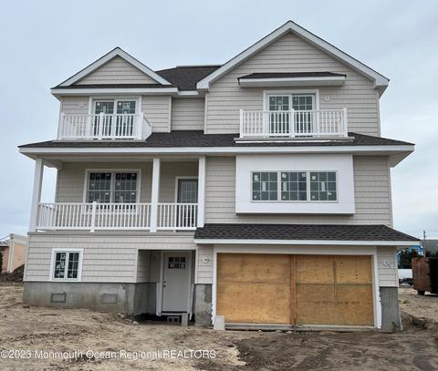 1606 Lake Ave, Point Pleasant Beach, NJ 08742