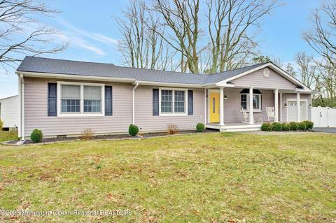 313 Timberline Pl, Brick, NJ 08723 photo 2