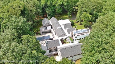 12 Horseshoe Dr, Millstone, NJ 08535