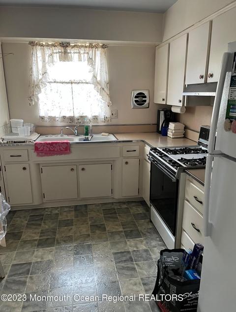 605 Midstreams Rd, Brick, NJ 08724 photo 3