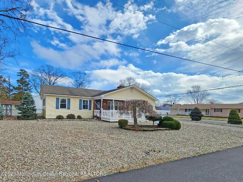 83 11th St, Toms River, NJ 08753