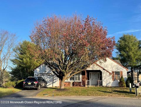 11 Brockton Ct #64, Whiting, NJ 08759