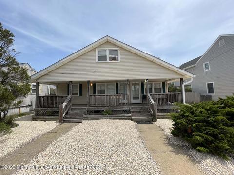 212 4th Ave, Manasquan, NJ 08736