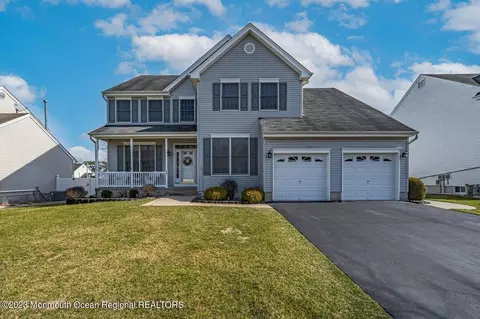 147 Vivas Dr, Barnegat, NJ 08005