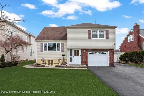 76 Howard Pl, Nutley, NJ 07110