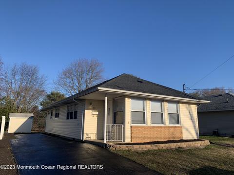 33 Palisades Dr, Toms River, NJ 08753