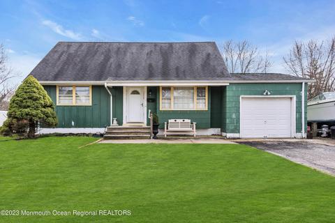 6 Steven Pl, Jackson, NJ 08527