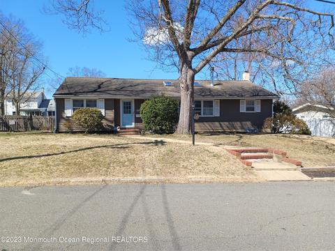 511 Summit Dr, Point Pleasant, NJ 08742