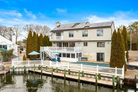 56 Moorage Ave, Bayville, NJ 08721