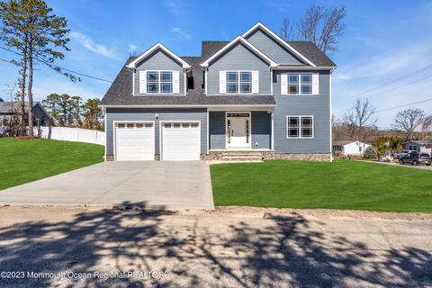 1741 10th Ave, Toms River, NJ 08757