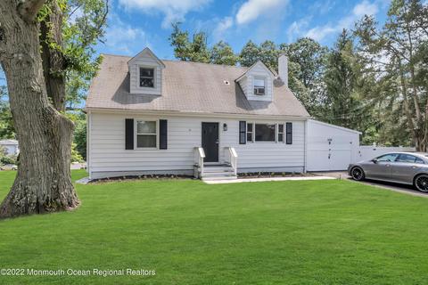 608 Dow Ave, Oakhurst, NJ 07755