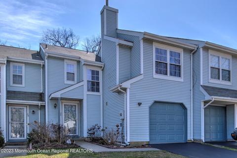 24 Malibu Dr, Eatontown, NJ 07724