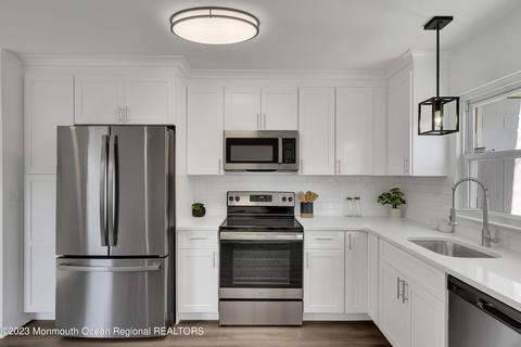54 Sheffield Pl, Southampton, NJ 08088
