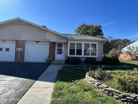 21 B Franklin Ln, Whiting, NJ 08759