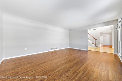 4 Tranquility Ct, Holmdel, NJ 07733 photo 9