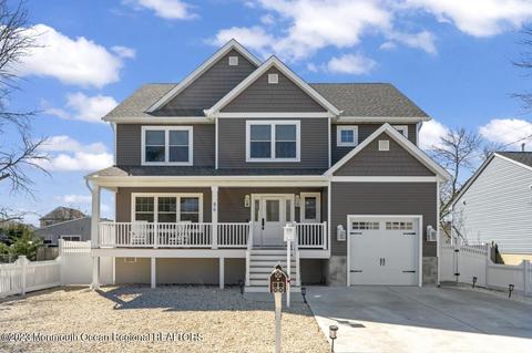 86 Adriatic Ave, Waretown, NJ 08758