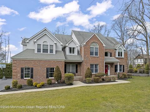 7 Fernwood Ct, Holmdel, NJ 07733