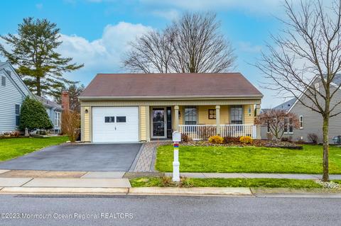 16 Red Hill Rd, Manchester, NJ 08759