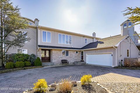 241 Cedar Island Dr, Brick, NJ 08723