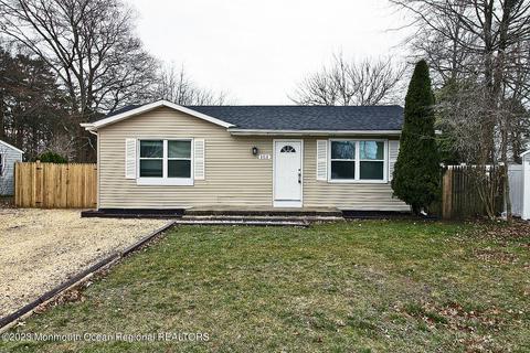 103 Beach Blvd, Forked River, NJ 08731