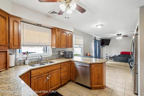 402 6th St, Waretown, NJ 08758 photo 4